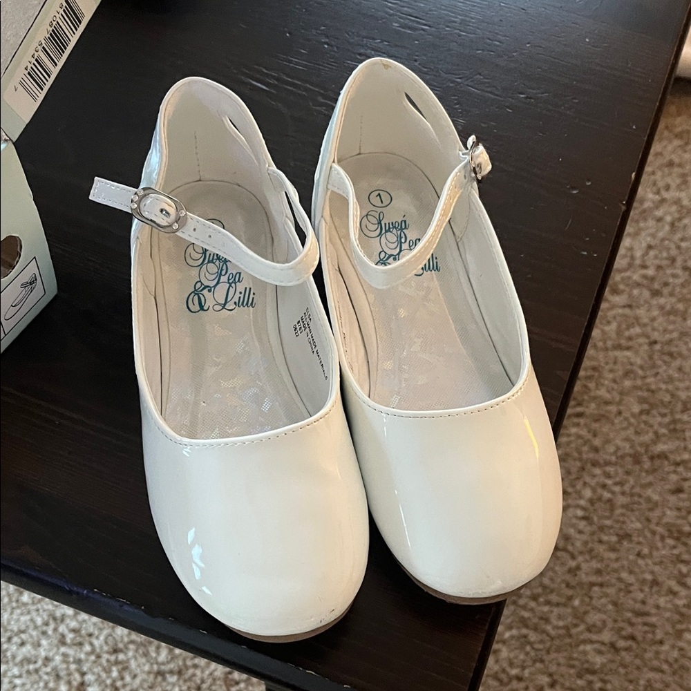 Girls white dress shoes